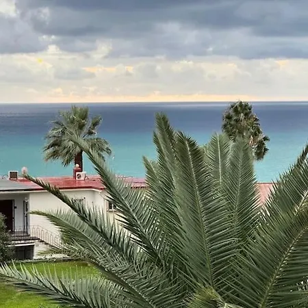 Апартаменти Ventana Al Mar Pool And Access With Elevator