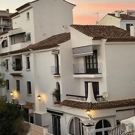 Ventana Al Mar Pool And Access With Elevator Торремолинос